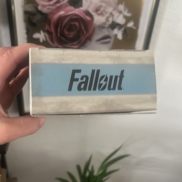 Funko 5 Star: Fallout - Vault Boy (Toughness) Mini Figure - Picture 6 of 8